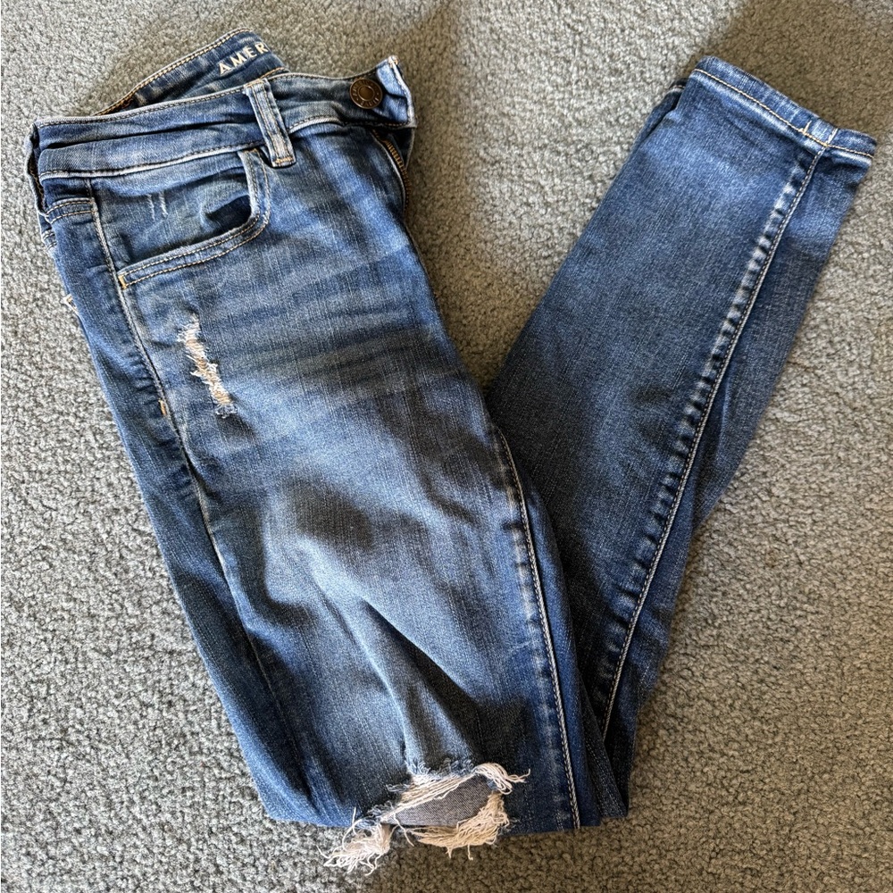 American Eagle Outfitters Women's Distressed Blue Mid Rise Jeggings